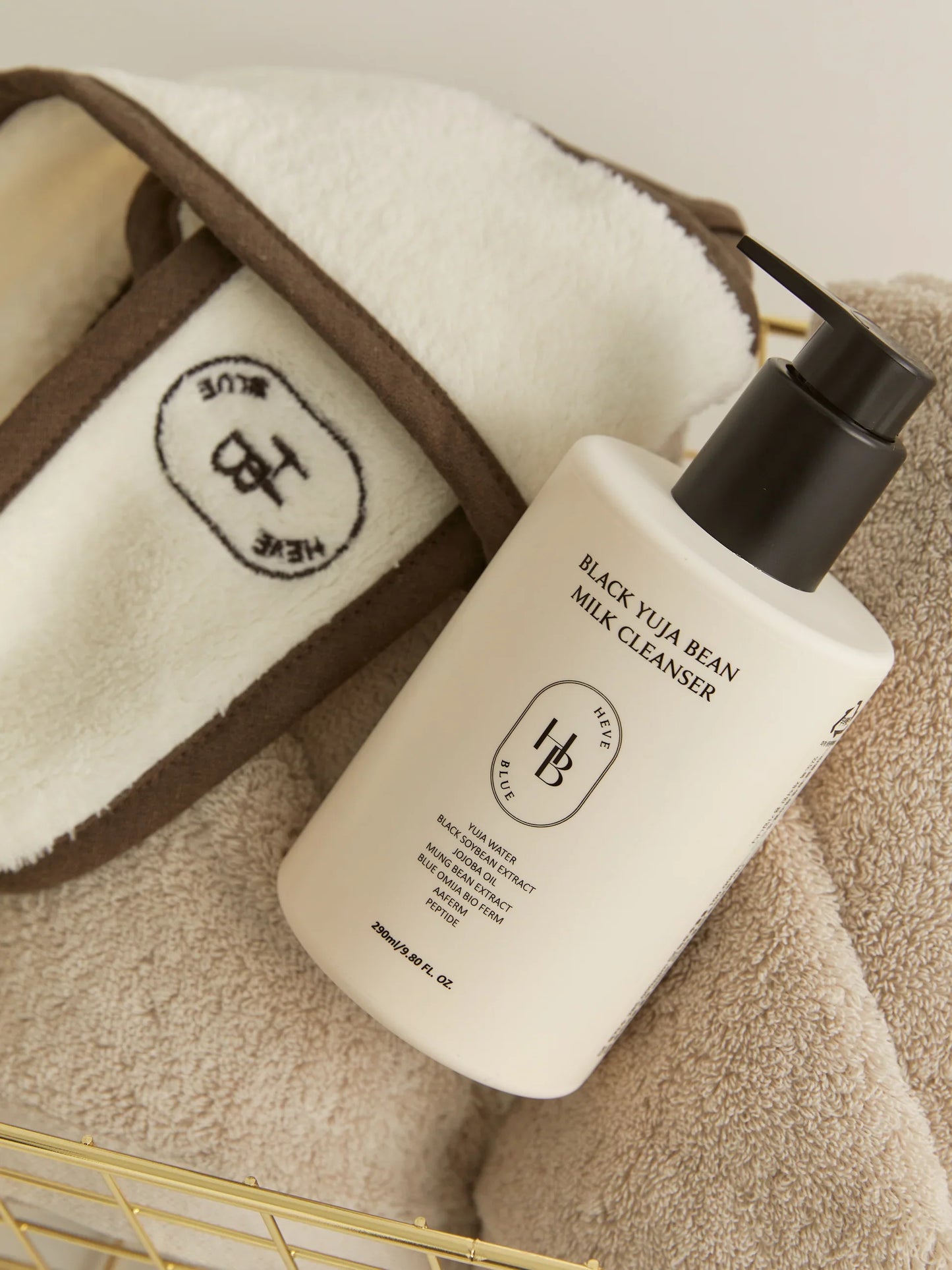 Black Yuja Bean Milk Cleanser